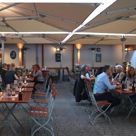 Hotel & Brauerei-Gasthof Neuwirt Neuburg an Der Donau Esterno foto
