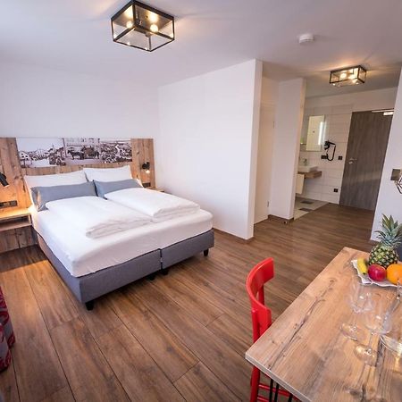 Hotel & Brauerei-Gasthof Neuwirt Neuburg an Der Donau Esterno foto